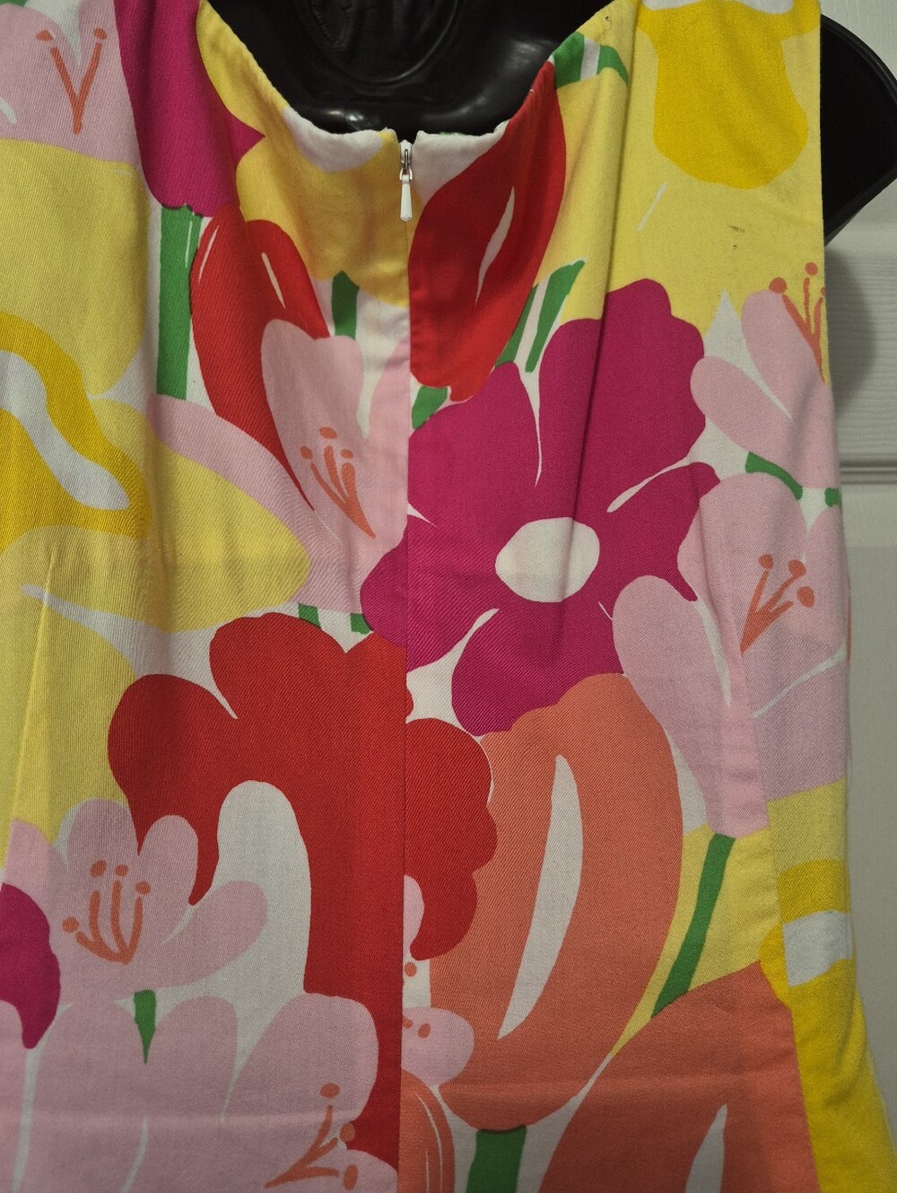 Lilly Pulitzer Floral Dress Sz 12. MEASUREMENTS .L 37", PIT TO PIT 37, W, 38. - Picture 5 of 9
